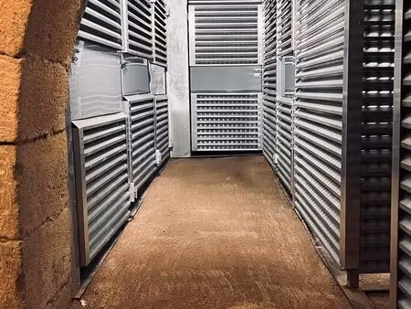 box de stockage / garde meubles / cave