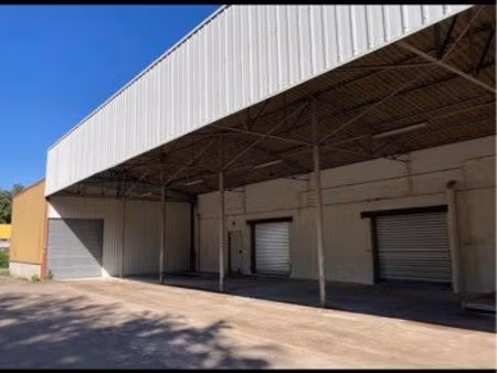 local stockage bureau box entrepôt