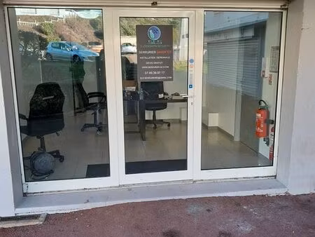 local professionnel paron