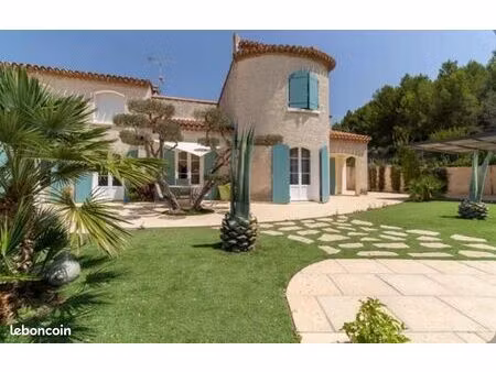 propriété 6 pièces 190 m²