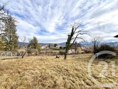 terrain 1 011 m² belley