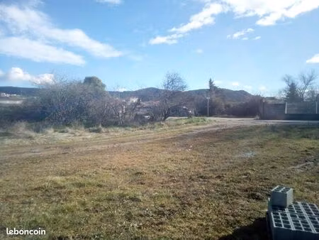 terrain 360 m² oraison