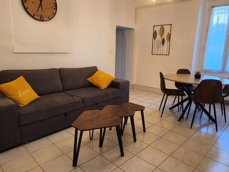 t3 rénové – centre des mées – 750