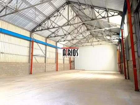 local industriel 3 741 m²