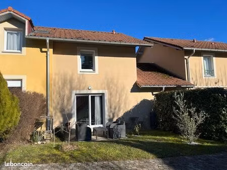 maison duplex 41 m² avec jardin – résidence avec piscine – proche frontière suisse