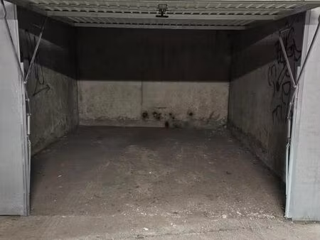 parking 15 m² evry courcouronnes