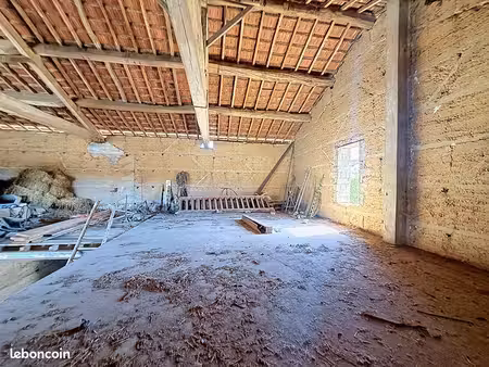maison 3 pièces 150 m²