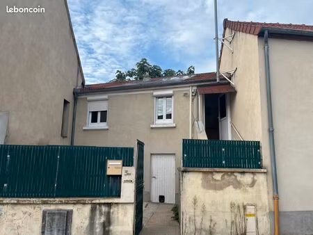 location maison desertines