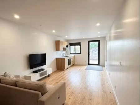 bien avec jardin entièrement neuf