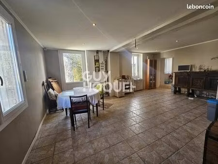 maison 7 pièces 240 m²