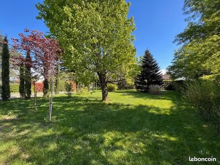 terrain 705 m² saint-andré-de-corcy