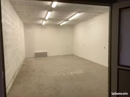 local / atelier / dépôt / box