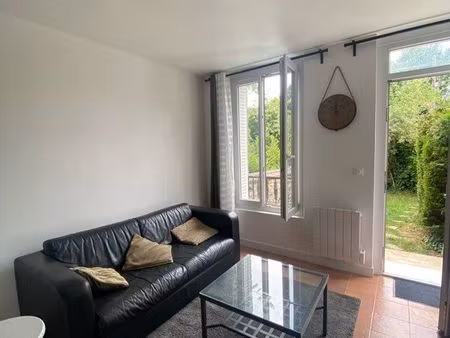 apparemment meublé 34m2 2 pièces
