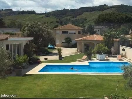 spacieuse maison familiale avec piscine