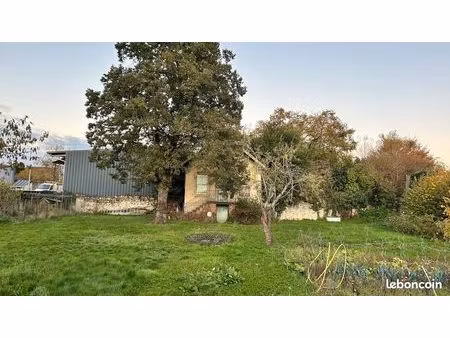 commentry centre ville - terrain constructible 1 ha - 24 pierre curie