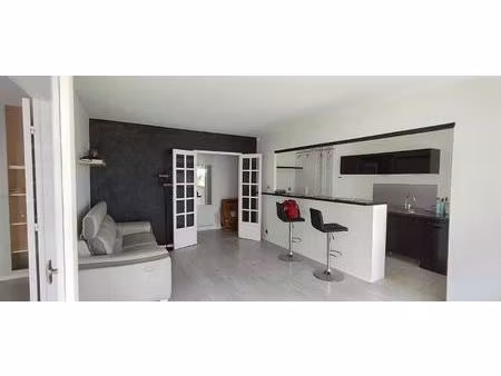 location appartement 2 pièces 48 m² à élancourt (78990)