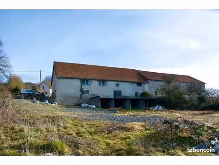 vend hangar avec terrain. vue imprenable