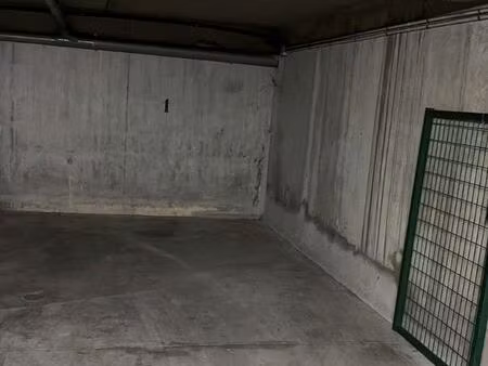 place de parking à louer