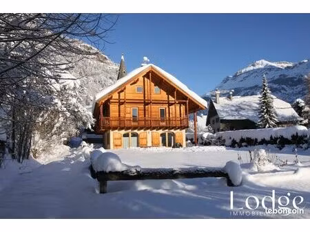 chalet 8 pièces 175 m²