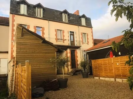 immeuble 10 pièces 628 m²