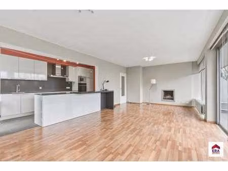 spacieux appartement de 3 chambres à linkebeek!
