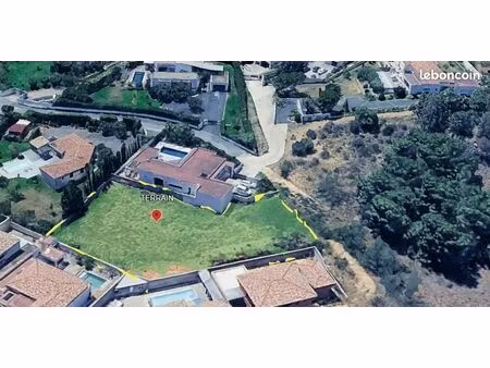 terrain crabit 818 m2