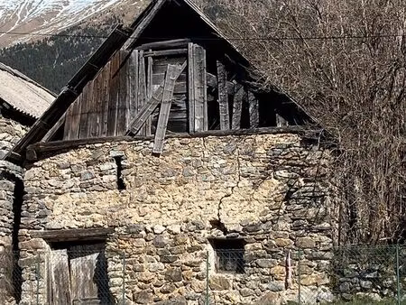 particulier vend grange à réhabiliter en maison d'habitation