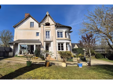 vente maison bourgeoise longue jumelles  198m² 9 pièces 328 000€ avec garage