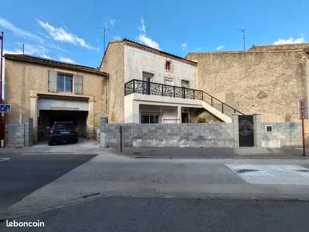 maison avec garage et dépendances