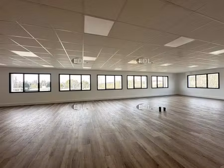 bureaux à vendre / à louer