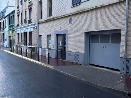 vente grand garage fermé bas montreuil