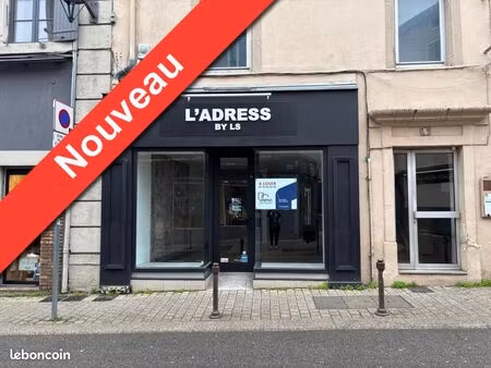 local commercial 121 m²