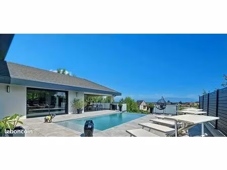 belle villa contemporaine vue imprenable mont blanc