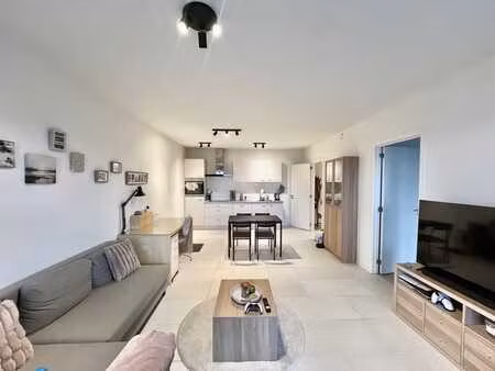 lichtrijk 1-slaapkamerappartement met terras 19m²