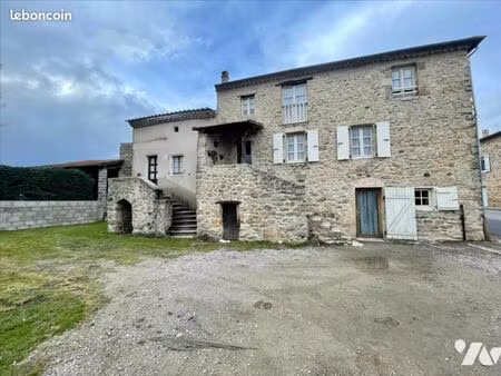 immeuble 160 m² etables