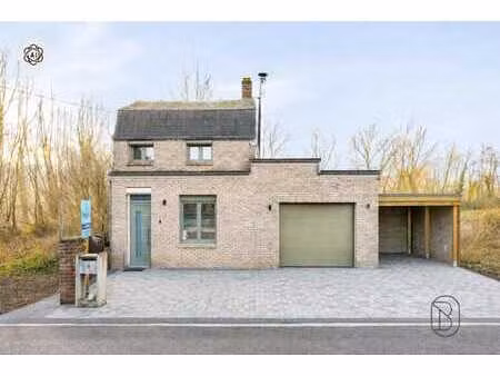 maison 4 façades au calme avec garage sur plus de 30ares!