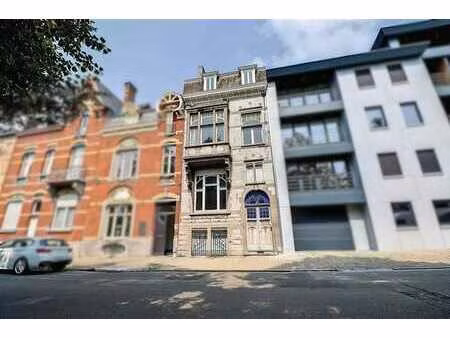 maison art- nouveau ....