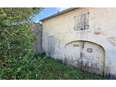 maison trizay m² t-2 à vendre  70 000 €