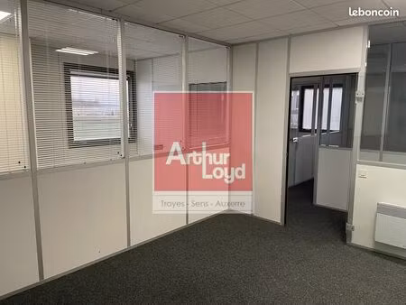 bureaux 294 m² sens
