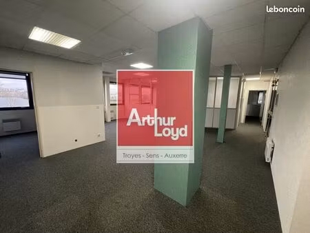 bureaux 294 m² sens