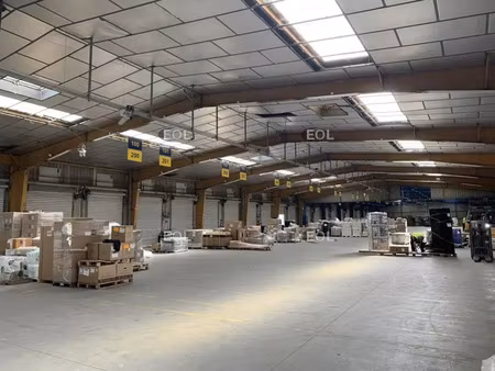 messagerie avec grand terrain à vendre