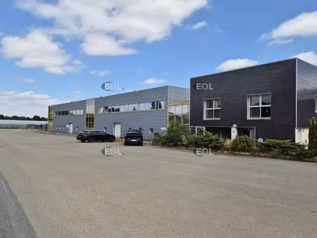 a vendre entrepot-bureaux