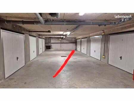 garage box fermé 15m2