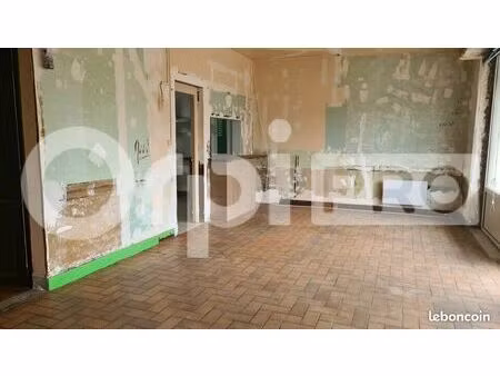 local commercial 60 m²