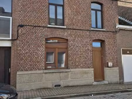 maison 2 à 3 chambres - profession libérale - 5min e42