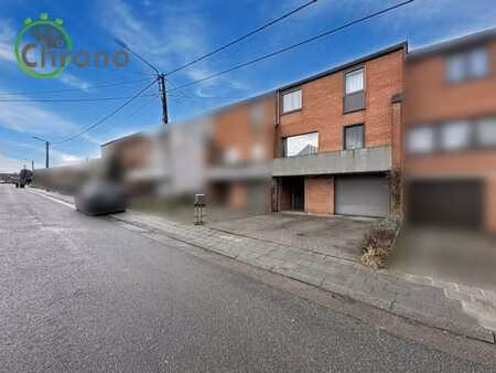 superbe maison rénovée - 3 chambres - garage et jardin