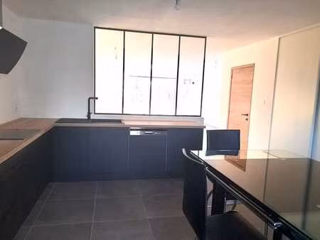 maison entièrement rénovée intérieur/extérieur