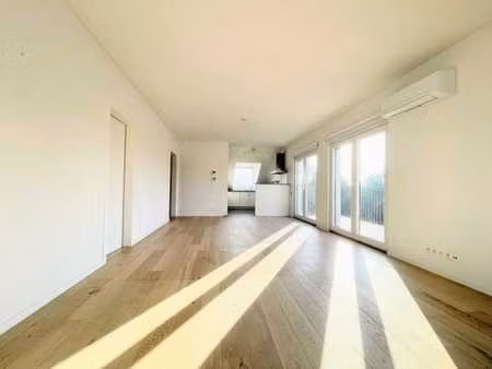 genappe appart 3 ch-terrasse vue sur campagne-garage