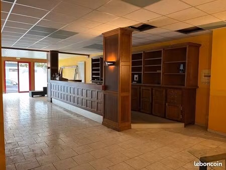 imm centre-ville/ bar/restau 180 m²/ plus 2 appts de 80 m² immeuble à vendre decazeville (