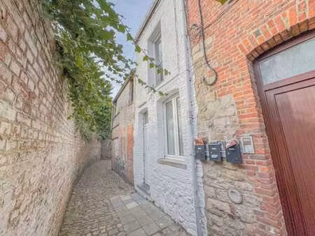 petite maison en plein coeur de binche